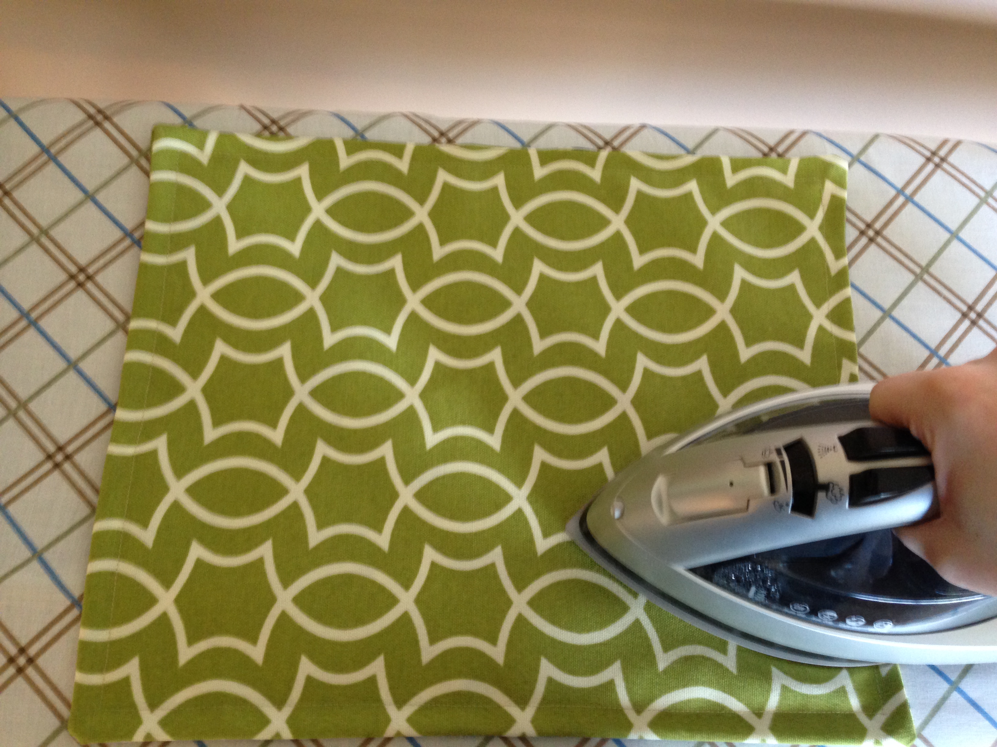 6B5570BD-BD93-4500-9072-05836DF7BDC4