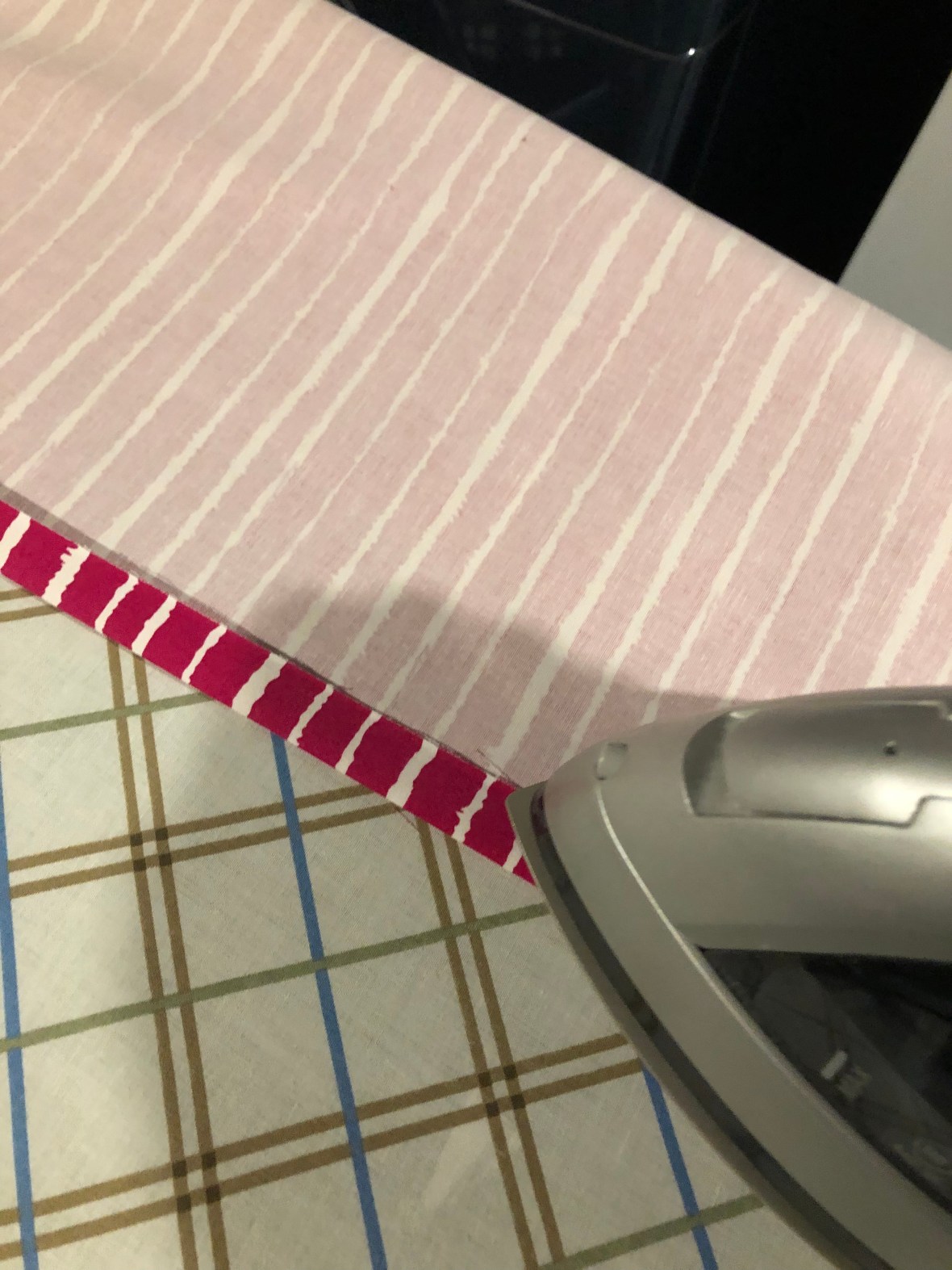 9D8E9125-1B5B-4C26-B009-7F06B4F63970